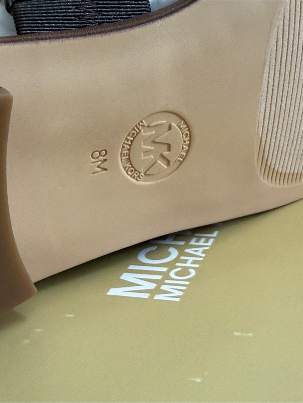 NIB Michael Kors Vera Flat Thong Sandal Size 8 - Picture 10 of 11